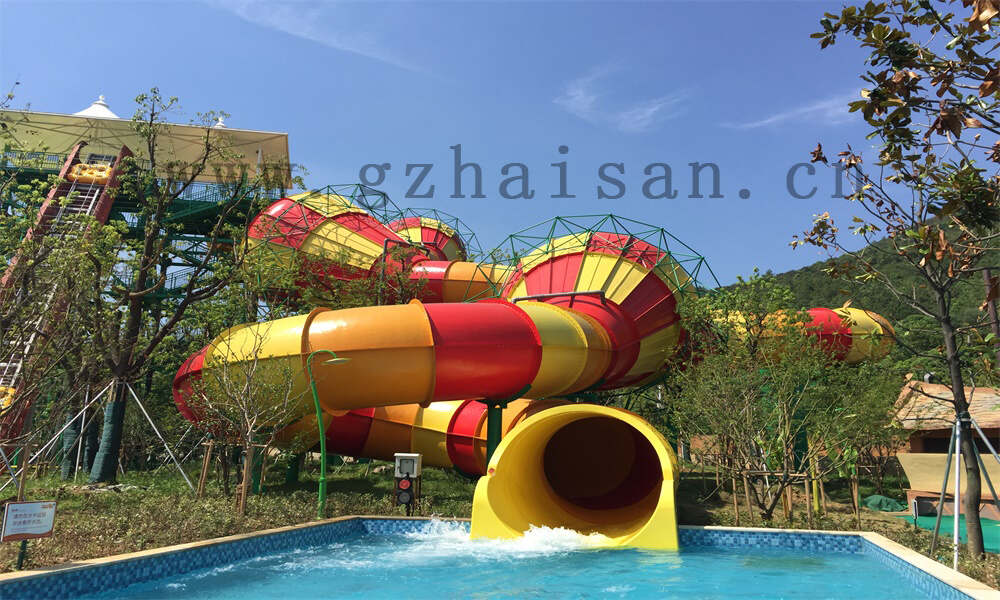 10个世界上最好玩的水上乐园,最惊险的水滑梯!刺激害你腿软!